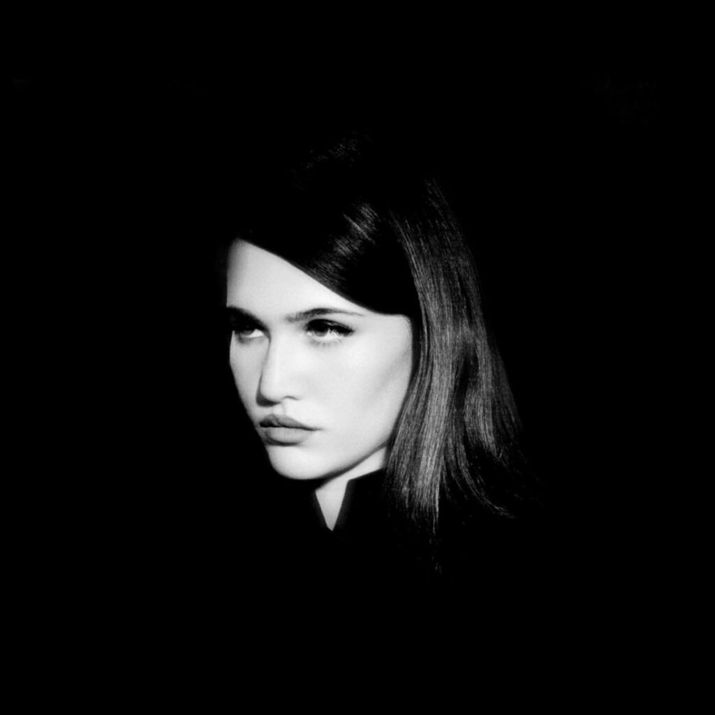 SIENNA SPIRO - Dream Police
