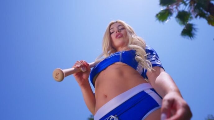 Ava Max